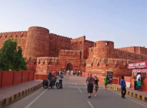 Agra Mathura Fateh Pur Sikri Tour Package 